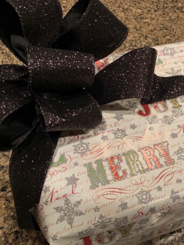 Gift Wrapping Ideas - Two Adorable Labs