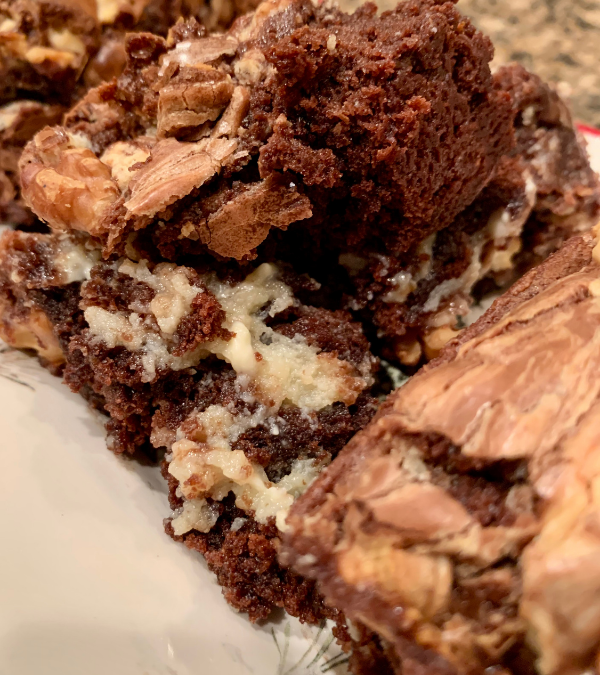 Fudge Brownies With Cream Cheese White Chocolate Topping