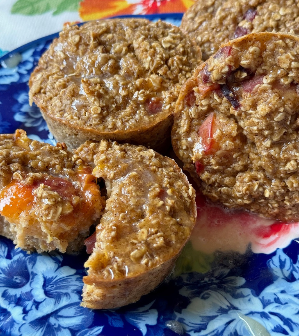 Peaches and Cream Baked Oatmeal Cups