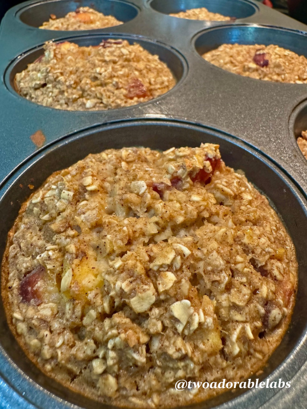 Peaches and Cream Baked Oatmeal Cup | www.twoadorablelabs.com