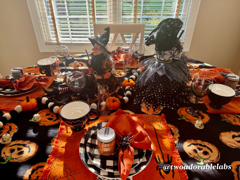 Halloween Table | www.twoadorablelabs.com