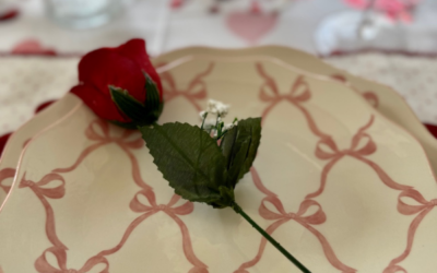 Bows And Hearts Tablescape